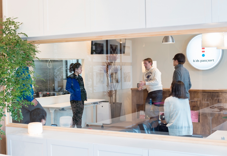 講師たちが毎日議論