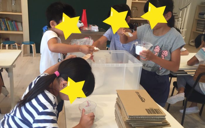 1週間の始まりは、サンドキャッスルからスタート!自分の好きな色、形のオリジナルキャンドルを作ろう!