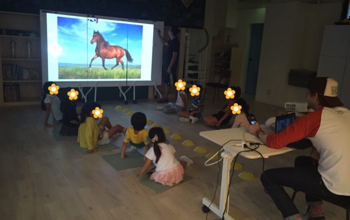宿題が早めに終わったら、先生のお手伝い！と、引き続き動物の鳴き声テストです。