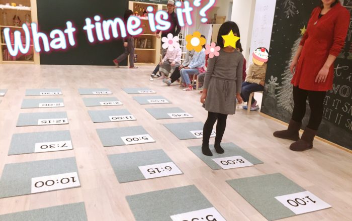 体験生も一緒に「数字」「時刻」の練習!と、、、フィジカルチャレンジ!!