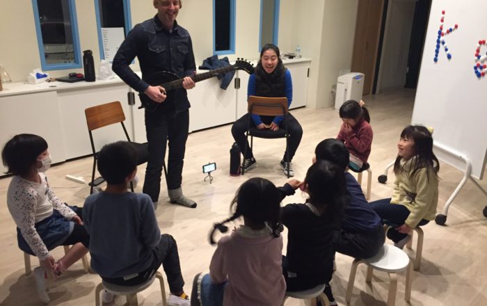 歌詞の意味もわかると、より楽しく歌えるね！