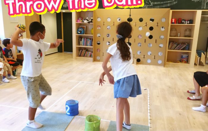 コネクト・フォー!!どちらが早く揃えられる?