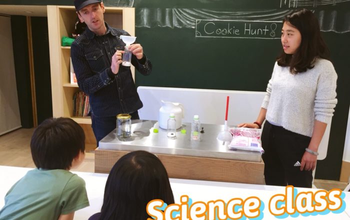 サイエンスの時間、、、結果は？／体験生も一緒に単語ゲームを行いました。