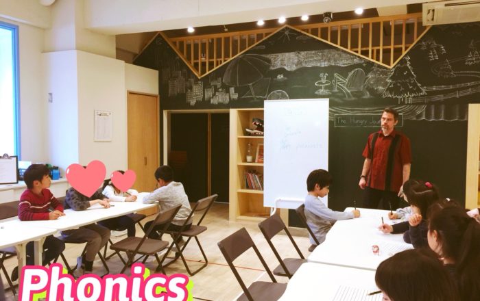 今日はフォニックスの練習を行いました！