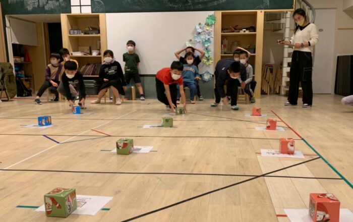 クリスマスの絵を完成させよう！