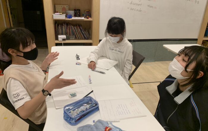 【青葉校】中学生がたくさん参加しているナイトクラス！