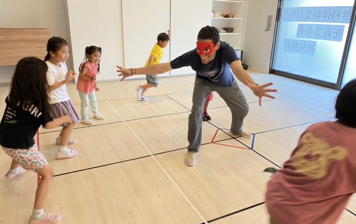 【都筑校】目隠し英語鬼ごっこをやりました!