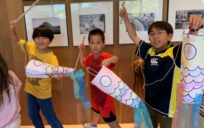 【青葉校】鯉のぼり風、Fishing Kiteをつくろう!