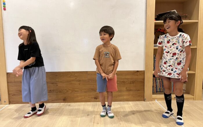 【青葉校】いろいろな方法で単語の練習をしています♪