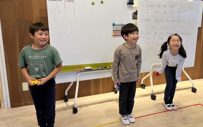 【青葉校】チームチャレンジでリスニングがんばろう!