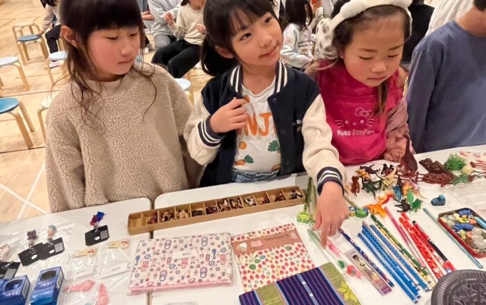 【青葉校】Christmas Shop is open 🎅(クリスマスショップがオープンしました!)