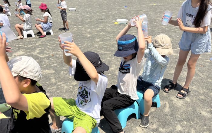 【青葉校】水鉄砲だ!たたかいだー!