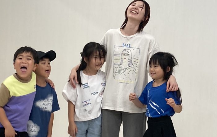 【都筑校】みんなの前でパフォーマンス！！