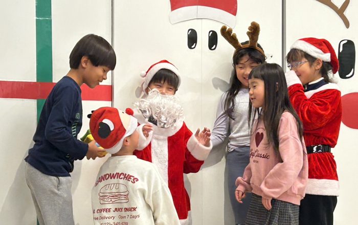 【都筑校】クリスマスの飾りつけをしよう！